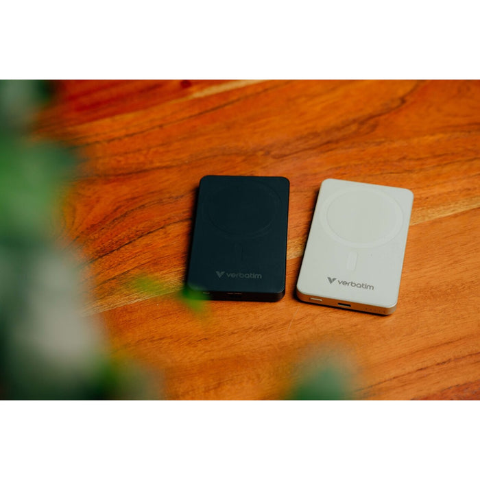 Verbatim (32225) Charge 'n' Go Essentials MagSafe Power Bank Wireless 5000mAh Black-Batteries-Gigante Computers