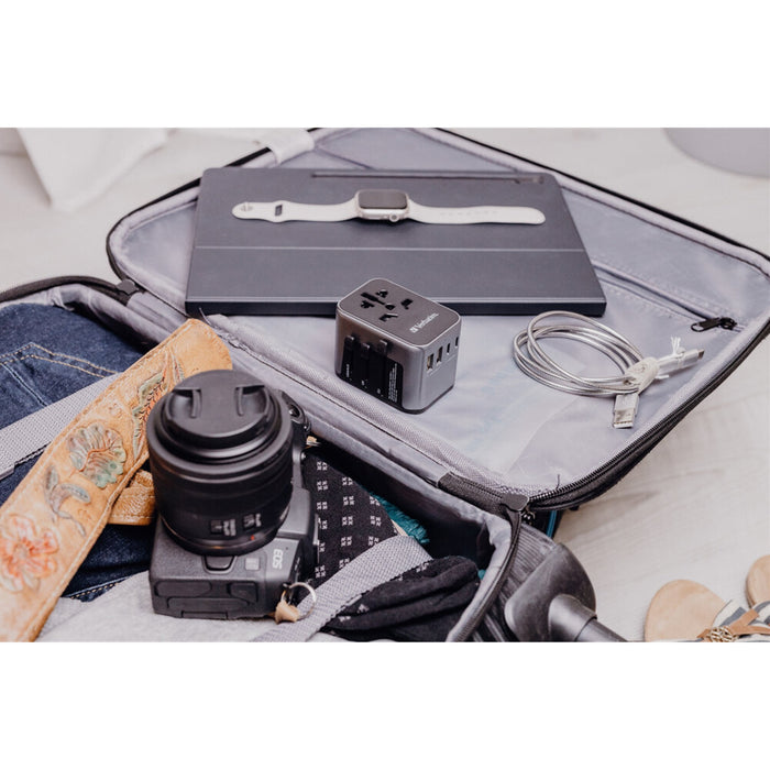 Verbatim (49545) UTA-03 Universal Travel Adapter with 1 x USB-C PD 30W & QC 3.0 / 2 x USB-C / 2 x USB-A-Cables-Gigante Computers